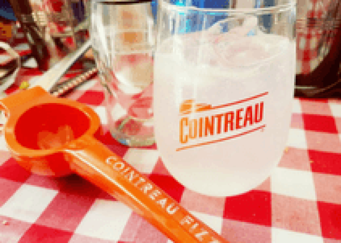 Cointreau Fizz and Eat te invita al “plan perfecto” en Sevilla y Valencia