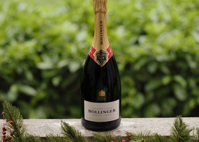Champagne Bollinger renueva su designación  como proveedor oficial de la Casa Real del Reino Unido  bajo el reinado de Su Majestad el Rey Carlos III