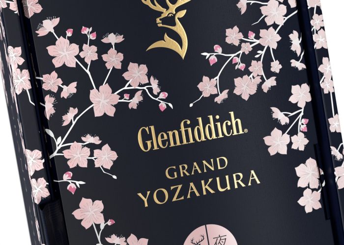 Glenfiddich revela Gran Yozakura, el primer whisky de malta terminado en barricas japonesas de Awamori