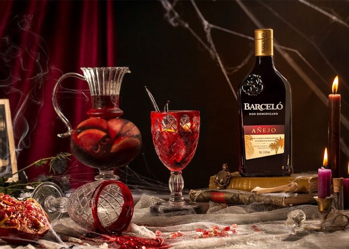 El cóctel más sangriento y vampírico para Halloween se llama ‘Barceló Sangría Roja’