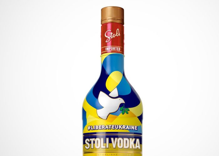 Stoli lanza una botella edición limitada en apoyo al pueblo ucraniano