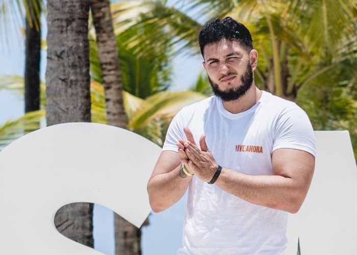 Omar Montes se ‘camela´ a los mil asistentes de Desalia en Punta Cana